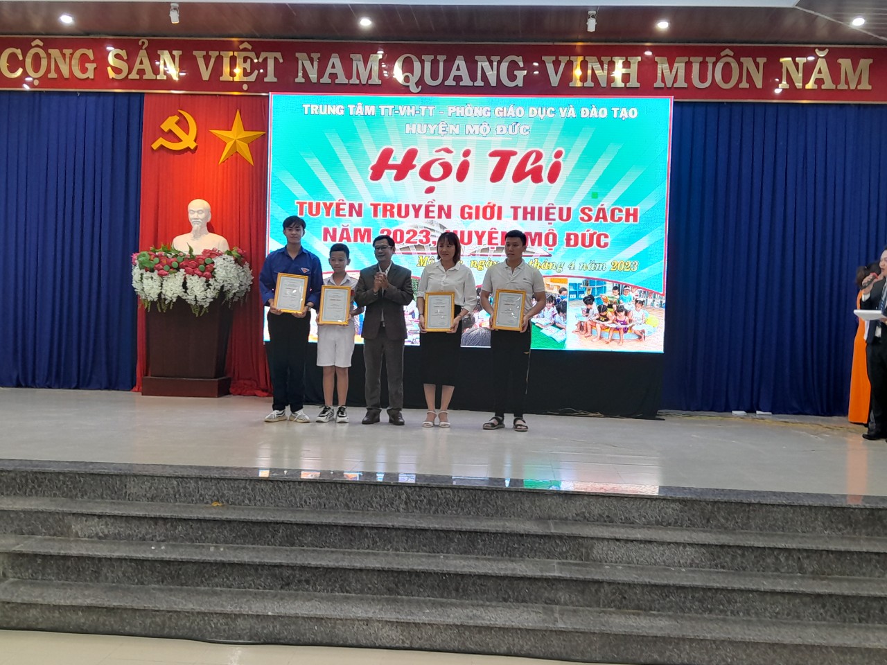 trường THCS Đức Hòa tham gia hội thi “Tuyên truyền giới thiệu sách năm 2023” của huyện Mộ Đức tổ chức